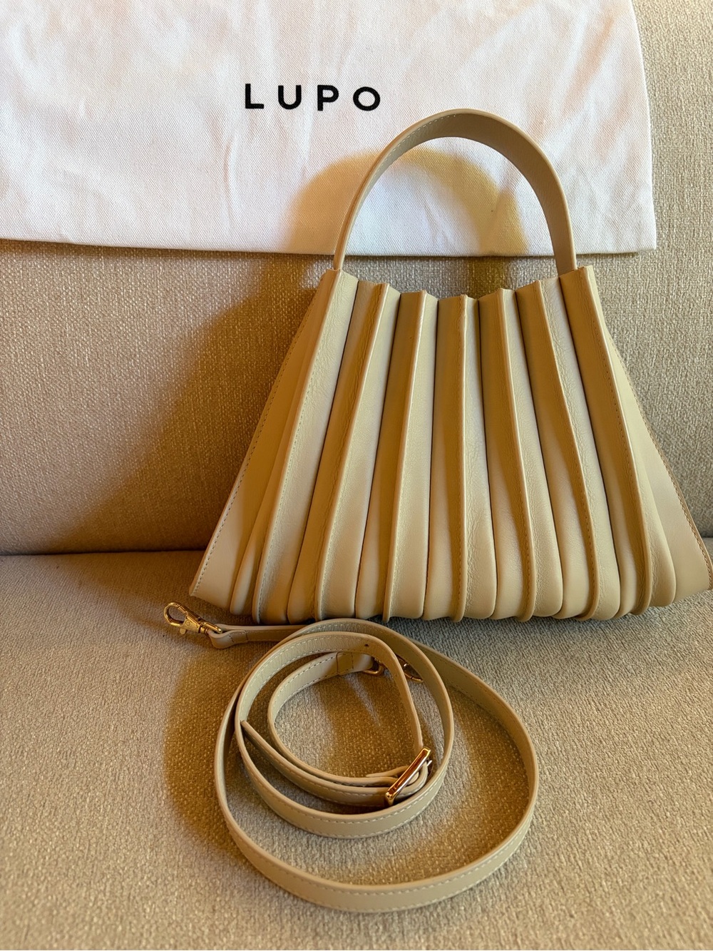 Lupo Abanico M Pleated Crossbody Bag in Beige